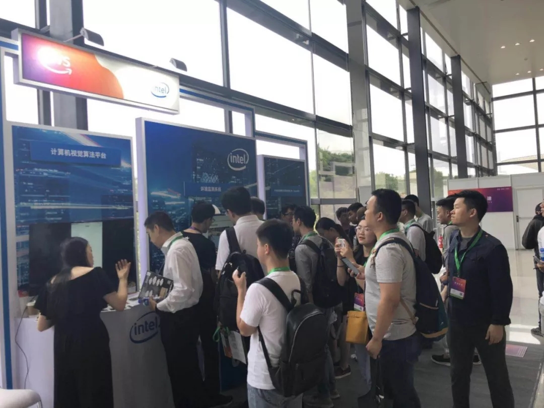 【极动态】 极视角合作Intel亮相AWS技术峰会·上海