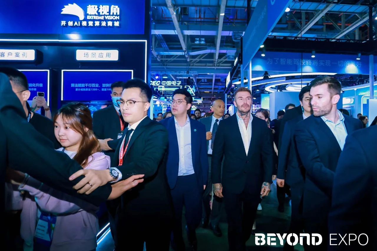 极视角亮相BEYOND EXPO，澳门特别行政区长官贺一诚莅临视察